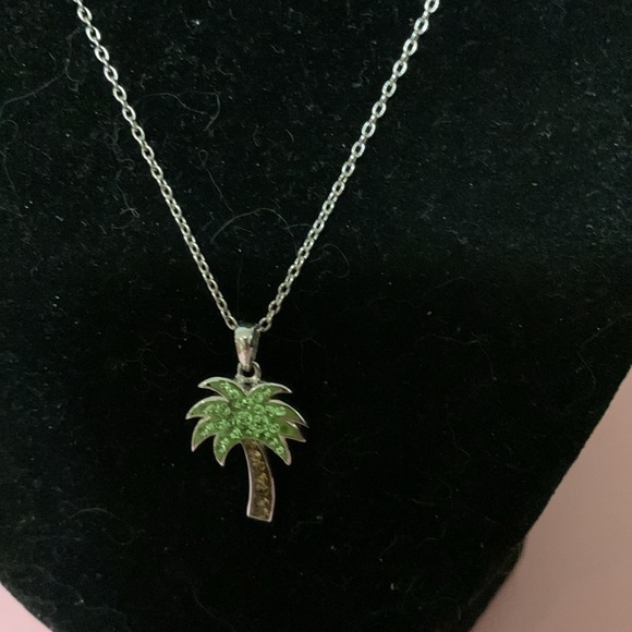 Cute palm Tree sparkly necklace - Picture 2 of 5